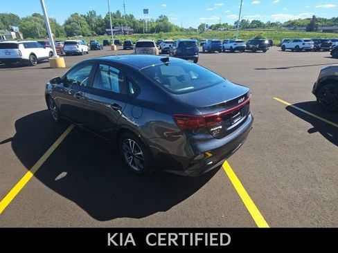 Used 2023 Kia Forte LXS FWD image 6