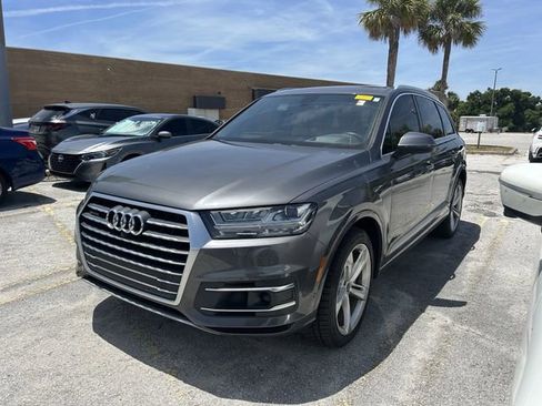Used 2019 Audi Q7 3.0T Prestige w/ Prestige Package AWD/4WD image 4
