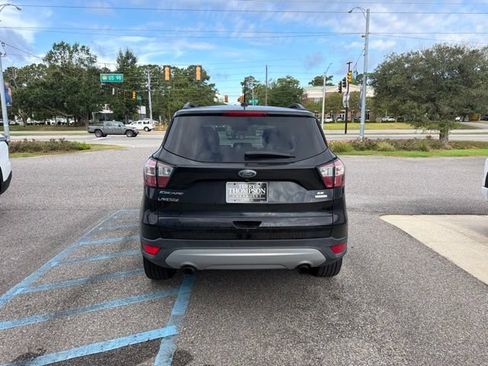 Used 2018 Ford Escape SE FWD image 5