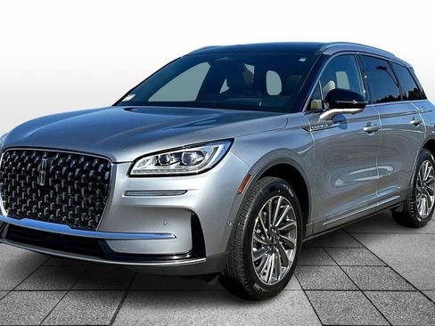 Certified 2023 Lincoln Corsair Reserve w/ Equipment Group 202A image 3