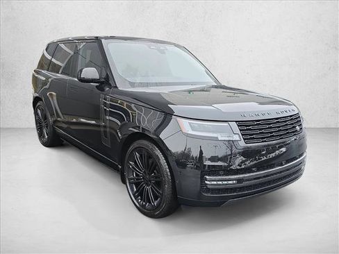 New 2026 Land Rover Range Rover SE image 3