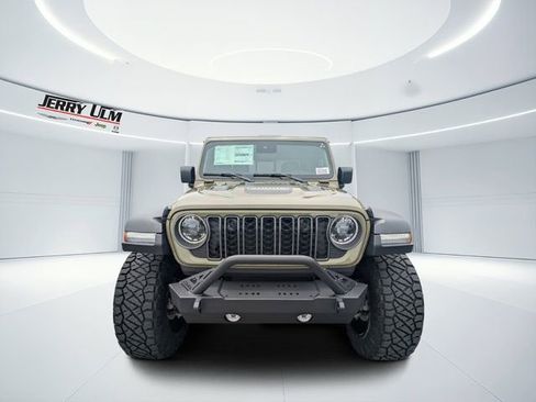 New 2025 Jeep Gladiator Rubicon image 7