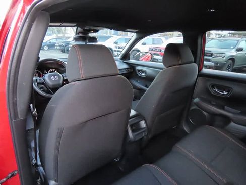 Used 2025 Honda HR-V Sport image 13