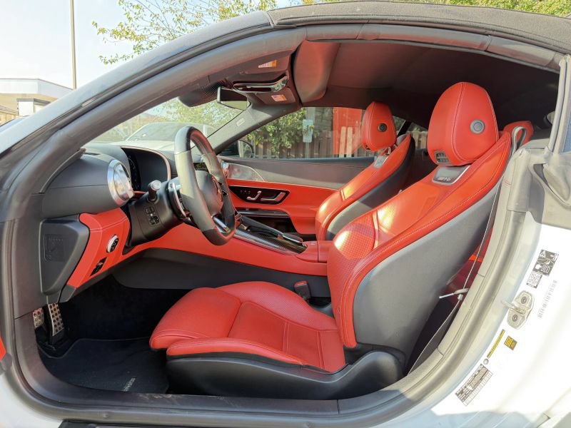 Used 2022 Mercedes-Benz SL 63 AMG 4MATIC w/ Driver Assistance Package image 12