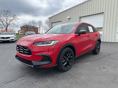 Used 2024 Honda HR-V Sport image 3