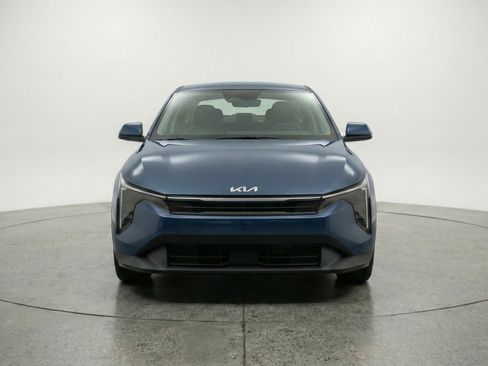 Used 2025 Kia K4 LXS image 2