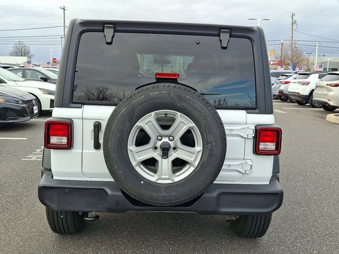 Used 2021 Jeep Wrangler Unlimited Sport image 5