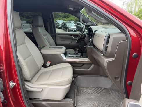 Used 2022 Chevrolet Silverado 1500 LT Trail Boss w/ LT Trail Boss Premium Package image 10