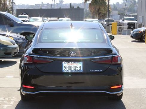 Used 2023 Lexus ES 300h w/ Premium Package FWD image 20