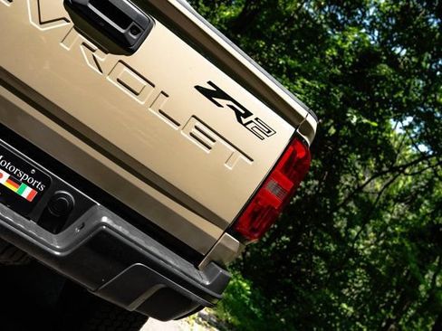 Used 2022 Chevrolet Colorado ZR2 AWD/4WD image 8