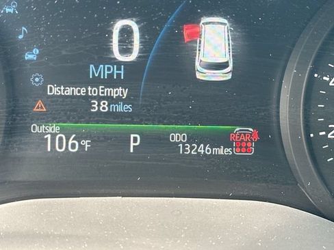 Used 2026 Toyota Sienna XLE FWD image 19