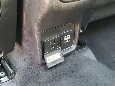 Used 2018 Jeep Compass Limited AWD/4WD image 32