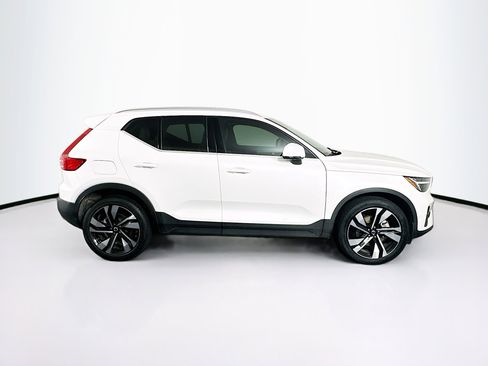 Used 2024 Volvo XC40 B5 Plus w/ Climate Package AWD/4WD image 10