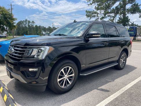 Used 2021 Ford Expedition XLT AWD/4WD image 3