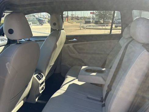 Used 2023 Volkswagen Tiguan SE R-Line image 14