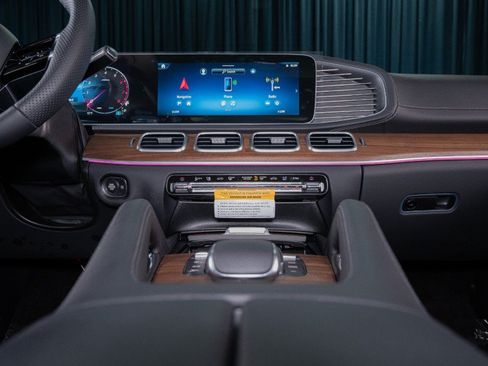 New 2026 Mercedes-Benz GLS 450 4MATIC image 20