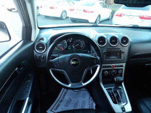 Used 2015 Chevrolet Captiva Sport LTZ FWD image 5