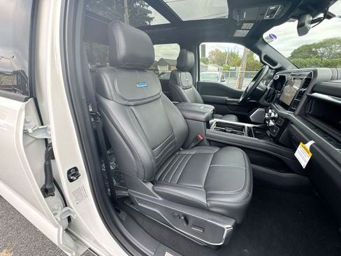 New 2026 Ford F250 Platinum image 25