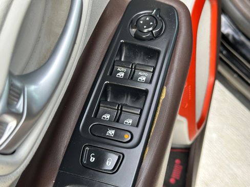 Used 2017 Jeep Renegade Limited image 20