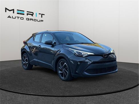 Used 2021 Toyota C-HR Limited image 1