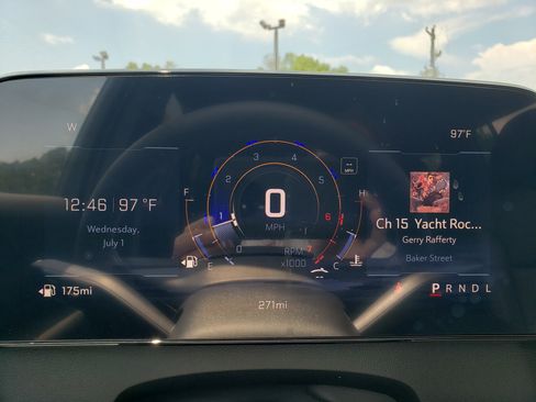New 2026 Chevrolet Traverse LT w/ Sun and Wheel Package FWD image 21