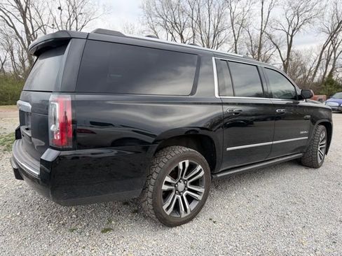 Used 2020 GMC Yukon XL Denali w/ Denali Ultimate Package image 4