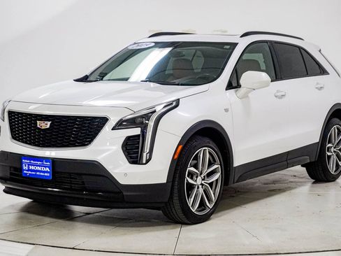 Used 2019 Cadillac XT4 Sport AWD/4WD image 2