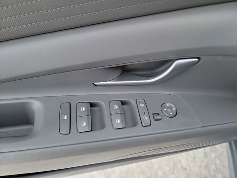 Certified 2023 Hyundai Elantra SEL image 11