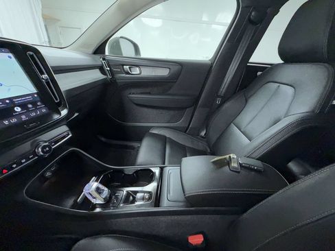 Used 2024 Volvo XC40 B5 Ultimate w/ Protection Package Premier AWD/4WD image 22