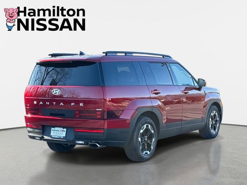 Used 2024 Hyundai Santa Fe SEL image 2