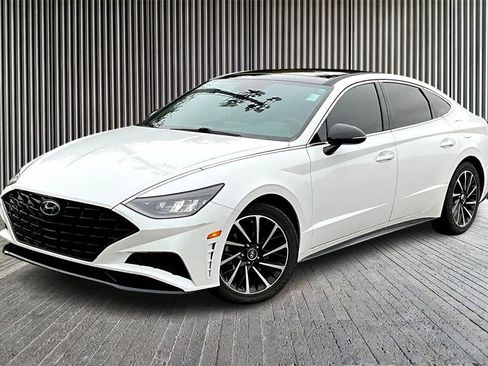 Used 2020 Hyundai Sonata SEL Plus w/ Tech Package image 12