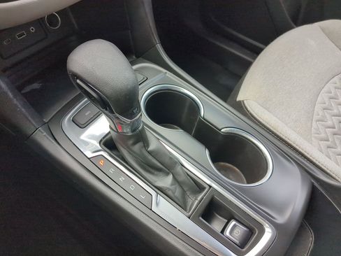 Used 2023 Chevrolet Equinox LT w/ Driver Convenience Package image 25