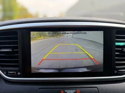 Used 2022 Kia Sportage LX w/ LX AWD Value Edition Package image 18