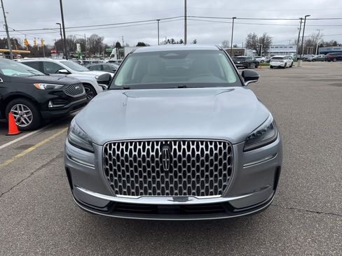 Used 2024 Lincoln Corsair AWD w/ Equipment Group 101A image 8