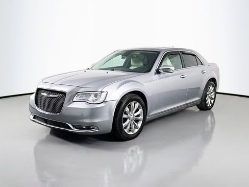 Used 2018 Chrysler 300 Limited w/ Safetytec Plus Group image 1