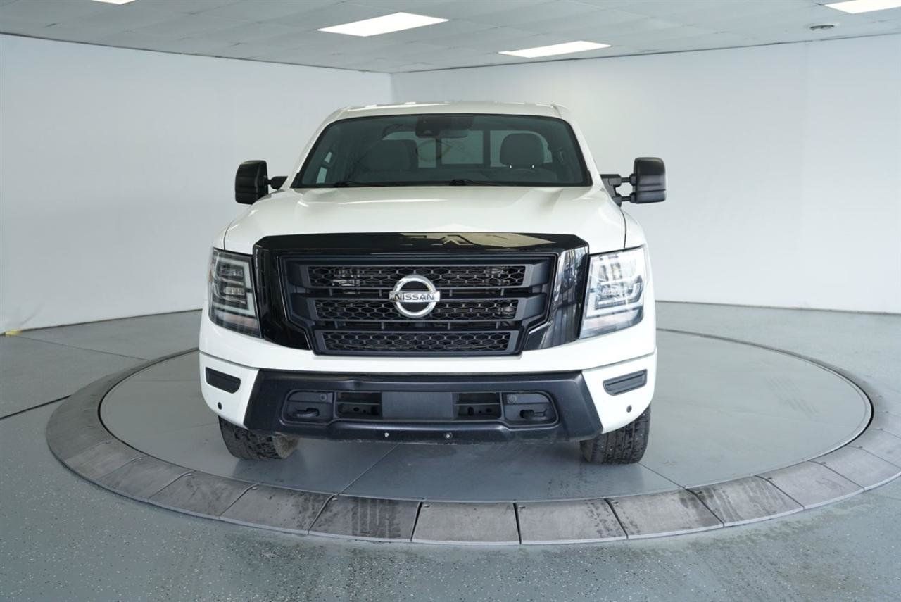Used 2023 Nissan Titan SV w/ SV Convenience Package AWD/4WD image 2