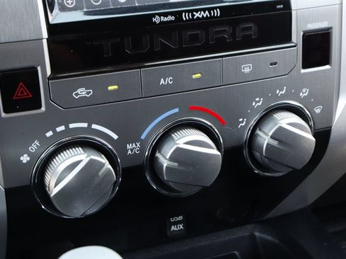 Used 2017 Toyota Tundra SR5 w/ SR5 Upgrade Package RWD image 29