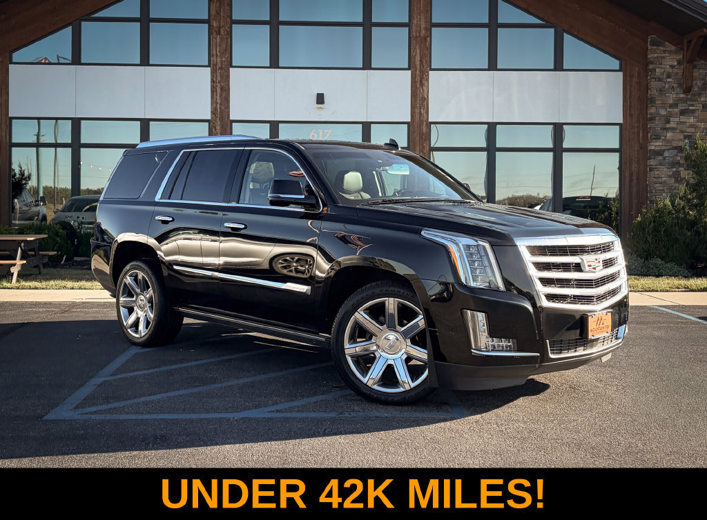 Used 2017 Cadillac Escalade Premium Luxury AWD/4WD image 1