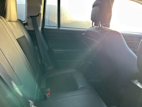 Used 2016 Jeep Compass 75th Anniversary w/ Power Value Group FWD image 11