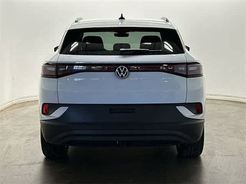 Used 2022 Volkswagen ID.4 Pro image 5
