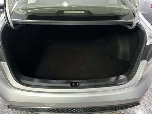 Used 2020 Toyota Corolla SE w/ SE Premium Package FWD image 7