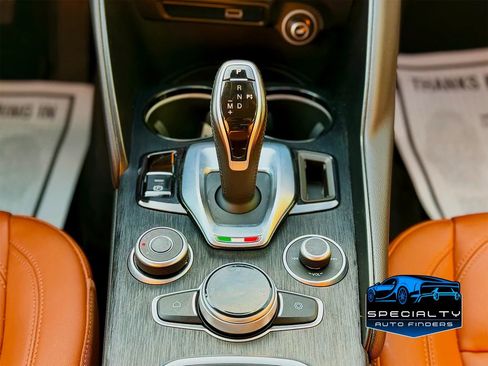 Used 2020 Alfa Romeo Giulia AWD w/ Cold Weather Package image 12