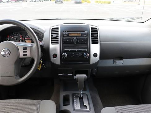 Used 2009 Nissan Frontier SE w/ SE Value Truck Pkg RWD image 14