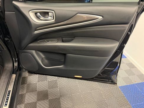Used 2020 INFINITI QX60 Luxe w/ Essential Package FWD image 15