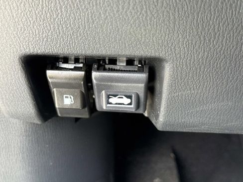 Used 2021 MAZDA CX-5 Touring FWD image 44