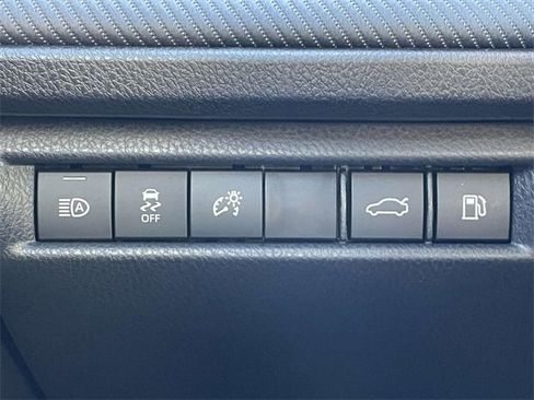 Used 2025 Toyota Camry SE image 24