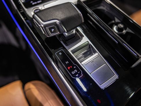 Used 2024 Audi A8 L 3.0T image 31