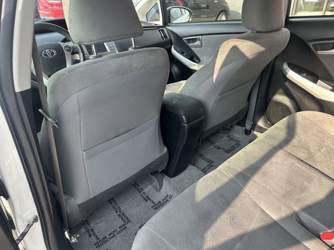 Used 2014 Toyota Prius One image 18