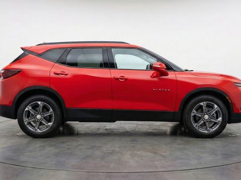 Used 2025 Chevrolet Blazer LT image 11