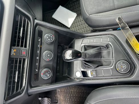 Certified 2022 Volkswagen Taos SE AWD/4WD image 12